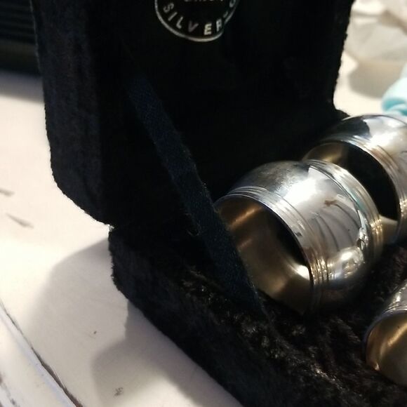 Vintage Napkin holder set 4 with box International silver plated co. - Picture 11 of 15